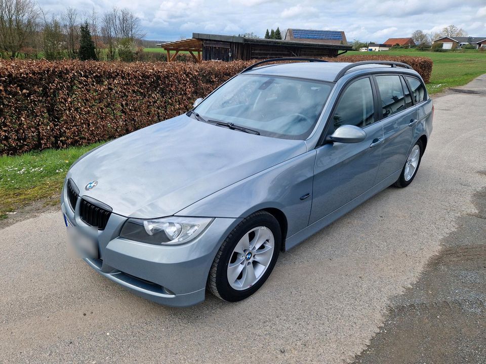 Bmw 318i 2.0 e91 kombi tüv 04.204 Super Gepflegt in Löhne