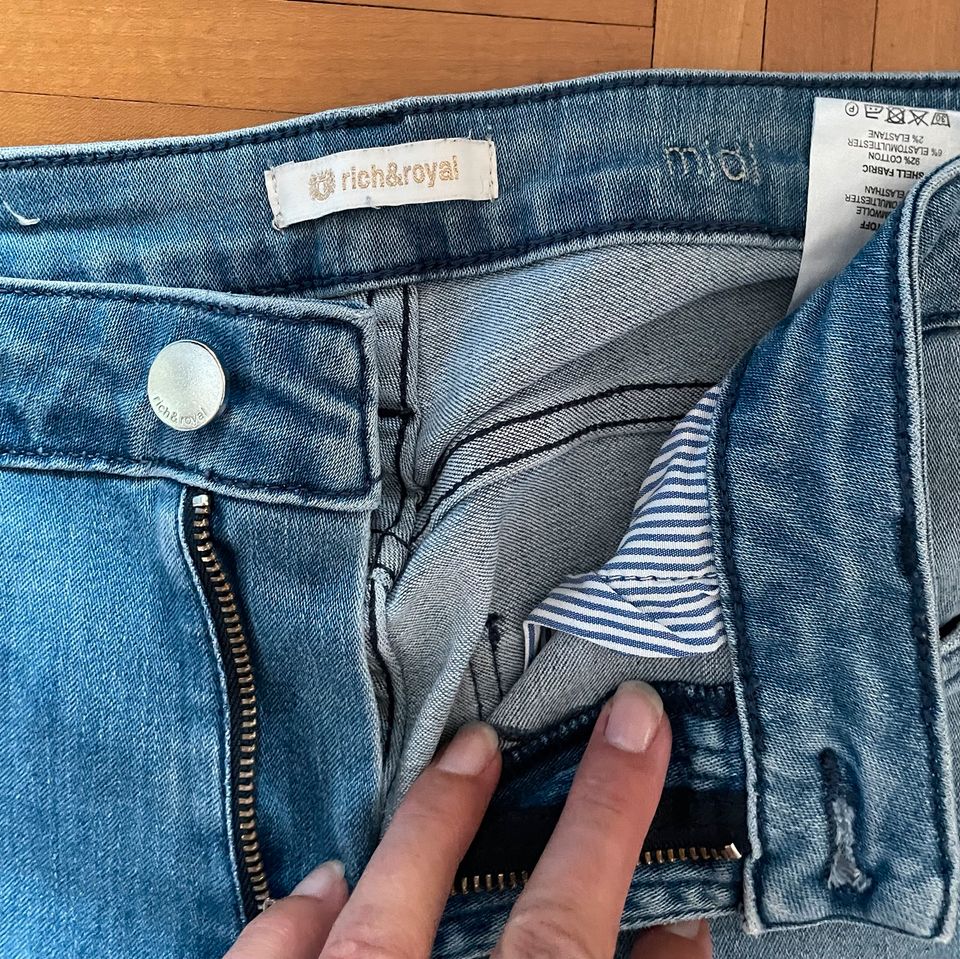 Rich & Royal Jeans MIDI mit Glitzerseitennaht in München