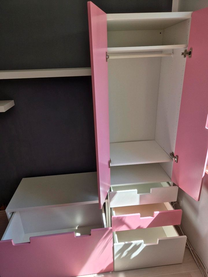 Ikea Schrank + Truhe STUVA in Trebendorf