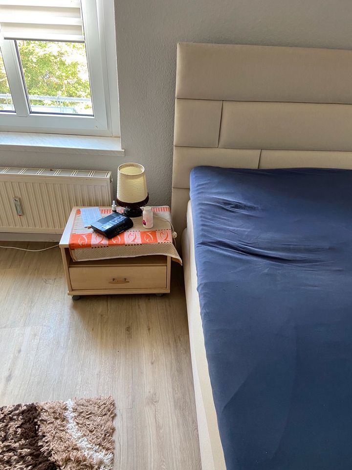 Doppelbett gebraucht mit 2Nachtischen in Schwerin
