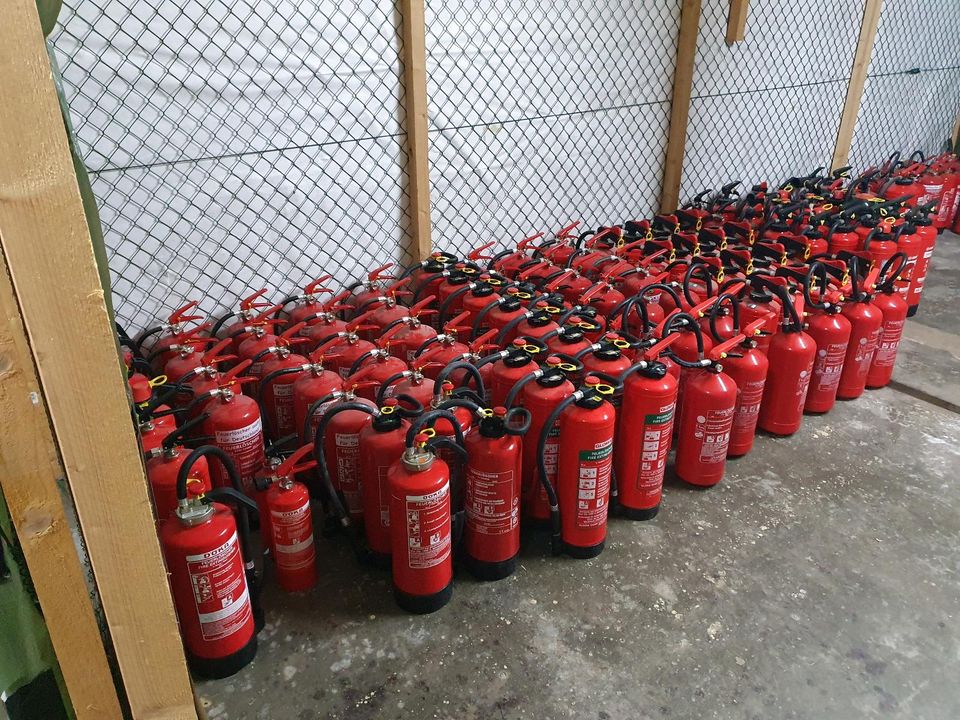 Feuerlöscher Rwa Prüfung im Raum Leichlingen Langenfeld in Burscheid