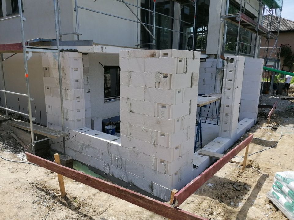 Abbruch, Stahlträger Einbau, Neubau, Beton Fundamente usw. in Ettenheim