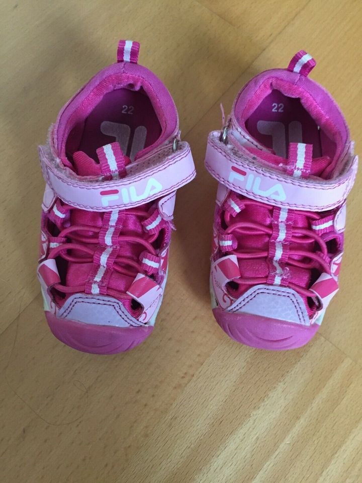 Mädchen FILS Sandalen pink Gr 22 in Kirchseeon