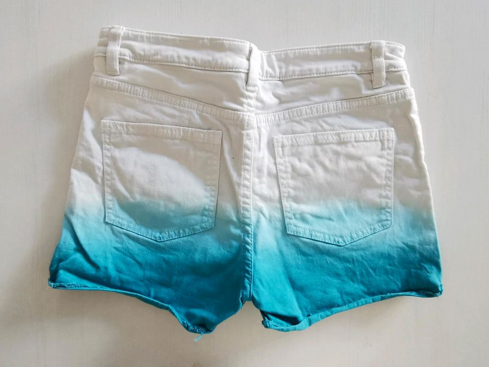 Mädchen Shorts neuwertig kurze Hosen 152 H&M in Berlin