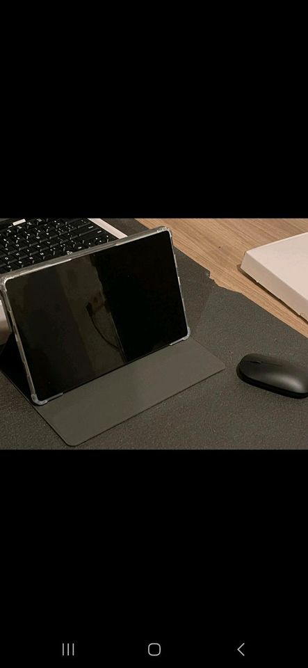Tablet mit Tastatur und Maus in Alsenz