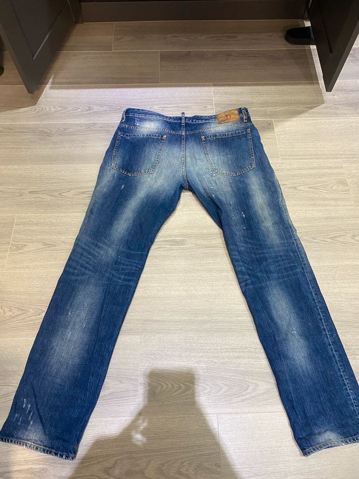 Dsquared2 blaue Jeans, Hose Gr. 54 Neuwertig in Neukirchen-Vluyn