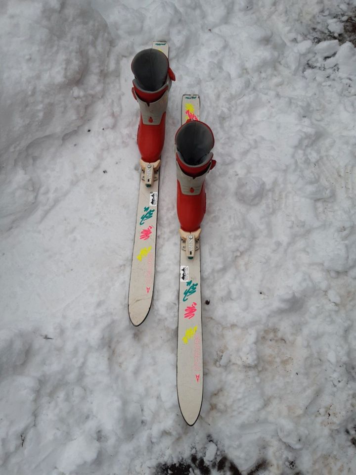 Set: Kinder Ski Alpin 110cm, Bindung S127 + Schuhe Dachstein 33 in Gersfeld