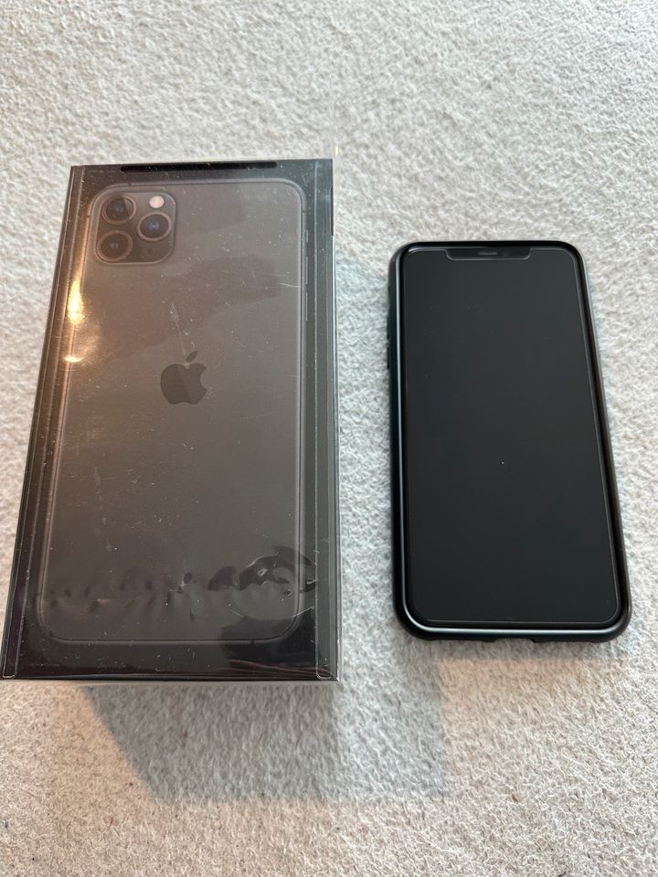 iPhone 11 Pro Max 256 GB in Pattensen