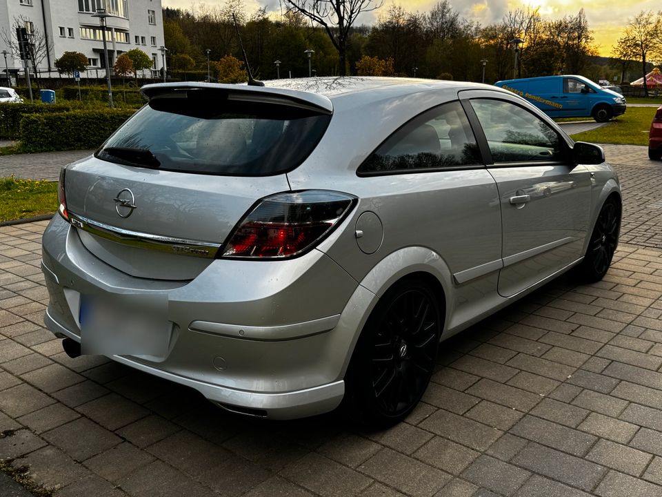 Opel Astra H GTC 2.0 Turbo OPC | Sperrdiff. | dBilas in Wenden