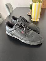 Yeezy Calabasas Gr. 44 Köln - Nippes Vorschau