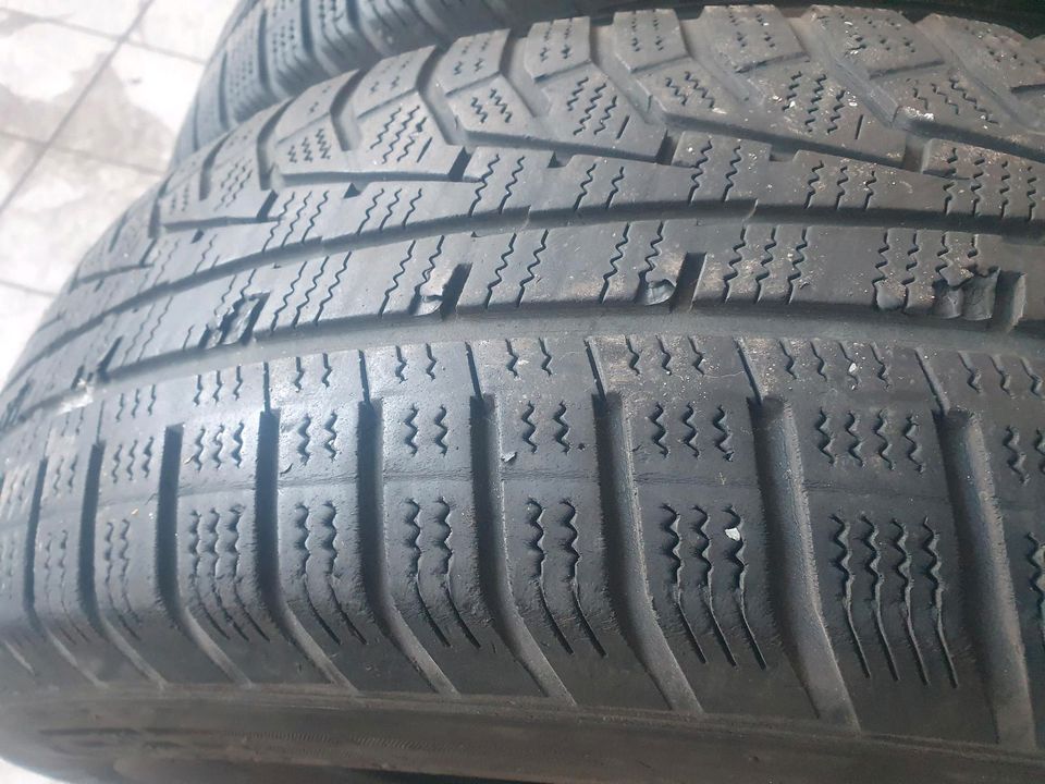 Hankook M+S Winterreifen 215/70R16 100T in Essen