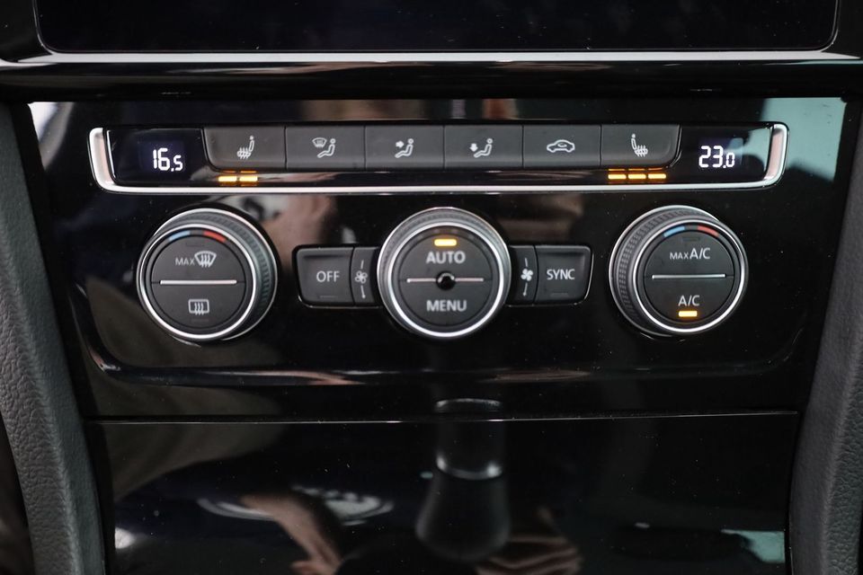 Volkswagen Golf VII 1.5 TSI Highline LED App Connect Kamera in Zella-Mehlis