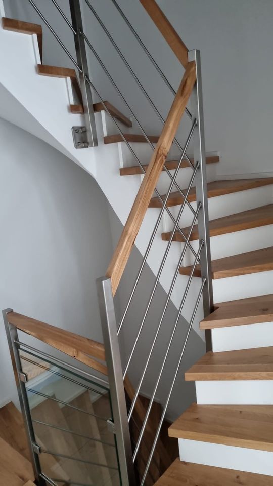 Treppengeländer, Balkongeländer, Stahlbalkon, Stahltreppe in Aresing