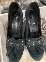 Pumps Marke Geox, Gr. 36, Dunkelblau, Wildleder. Schleswig-Holstein - Stapelfeld Vorschau