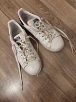 Adidas Superstars Weiß Blau Größe 36 2/3 Berlin - Friedrichsfelde Vorschau