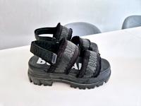 wie NEU Buffalo Aspha STR Plateau Sandalen 40 schwarz Chunky 90s Nordrhein-Westfalen - Krefeld Vorschau