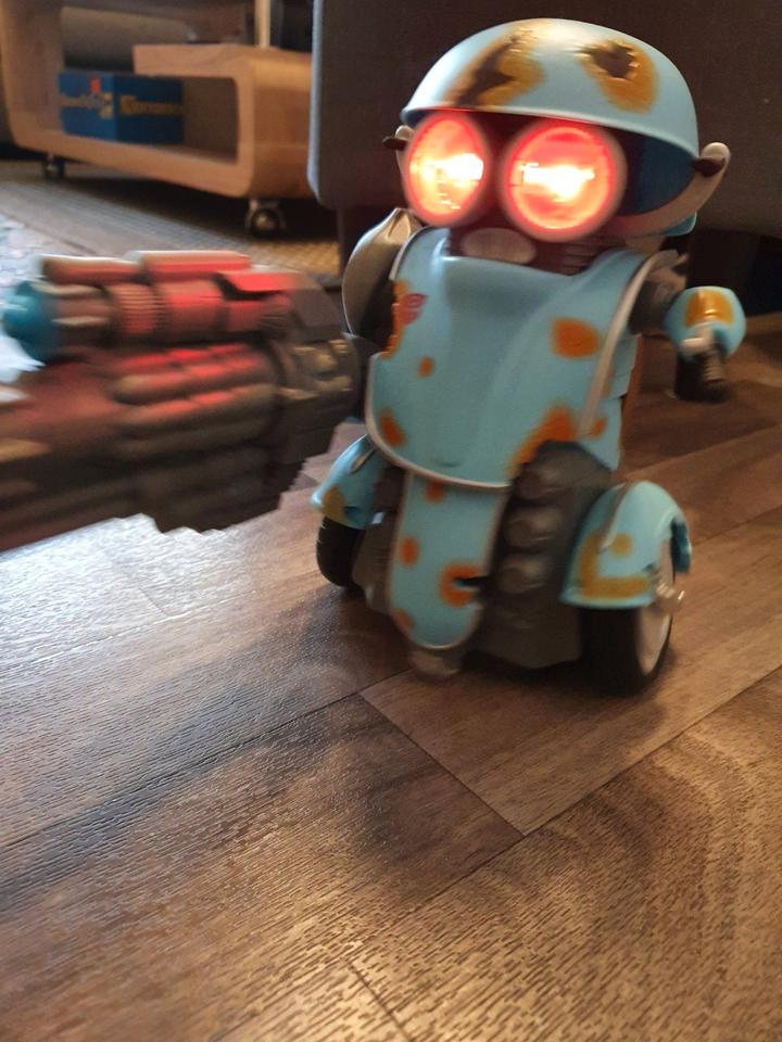 Hasbro Transformers The last Knight Autobot Sqweeks, Roboter in Pretzien
