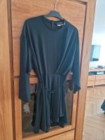 Louis Vuitton Kleid Uniform 40 schwarz Nordrhein-Westfalen - Hattingen Vorschau