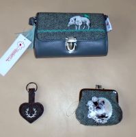 Tasche grau  Blümchen & Ko Alpstyle 29,- Euro, Börse 15,- Euro Niedersachsen - Lüneburg Vorschau