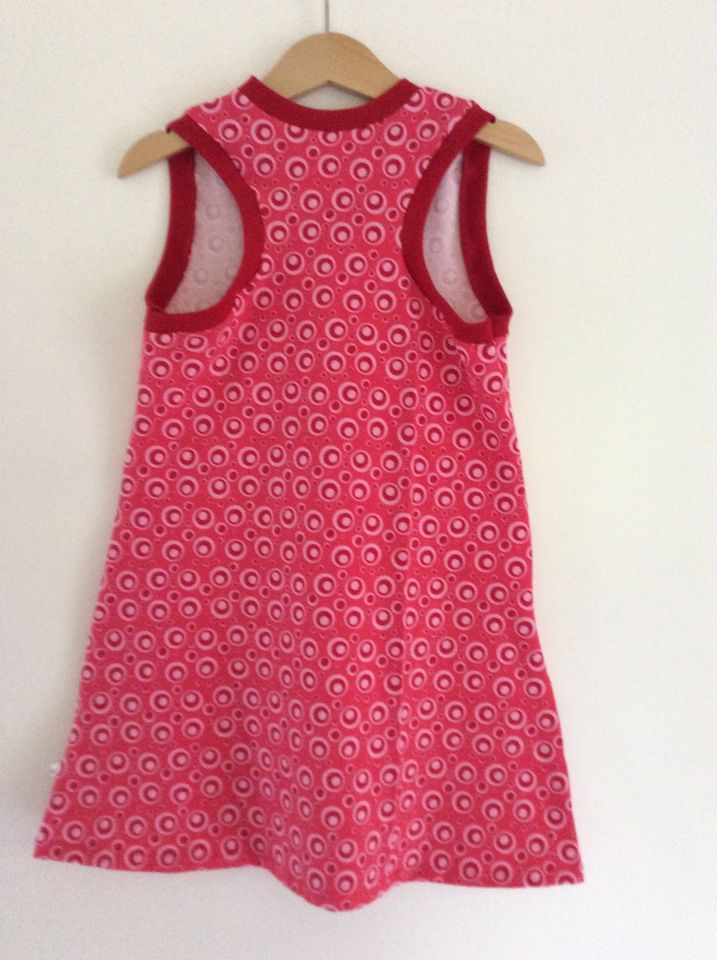 Kleid, Gr. 110/116, NEU, Kringel, pink, rot, lelakids in Felde