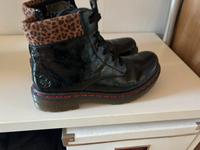 Rieker Schuhe in schwarz Gr.41  mit Leoparden Muster Bayern - Hösbach Vorschau