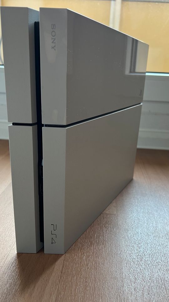 Sony PlayStation 4 „White“ 500gb in Thalheim/Erzgebirge