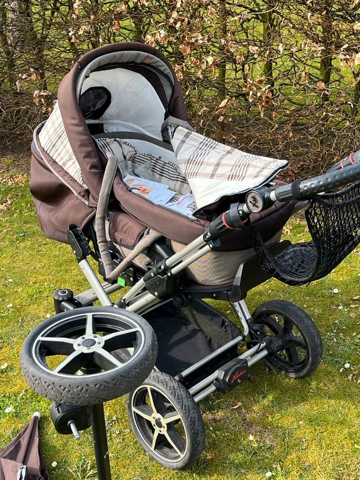 Kinderwagen in Satrup