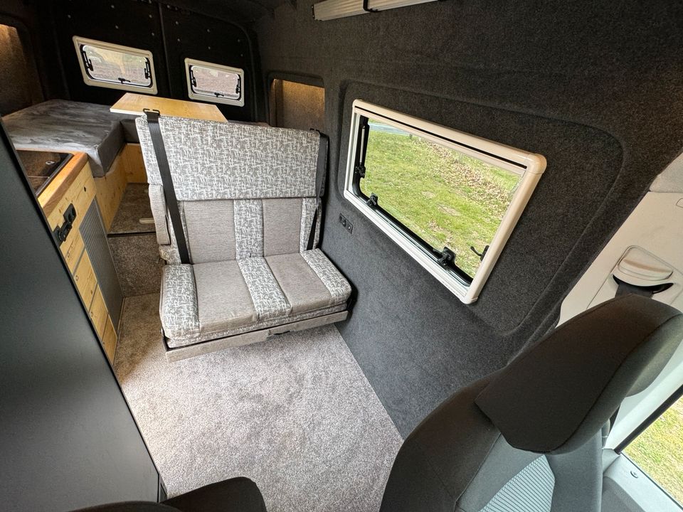 Volkswagen VW Crafter 6m Wohnmobil Camper für 5 Personen mit Aufstelldach in Uelzen