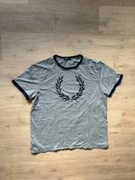 Fred Perry Tshirt grau Sachsen - Delitzsch Vorschau