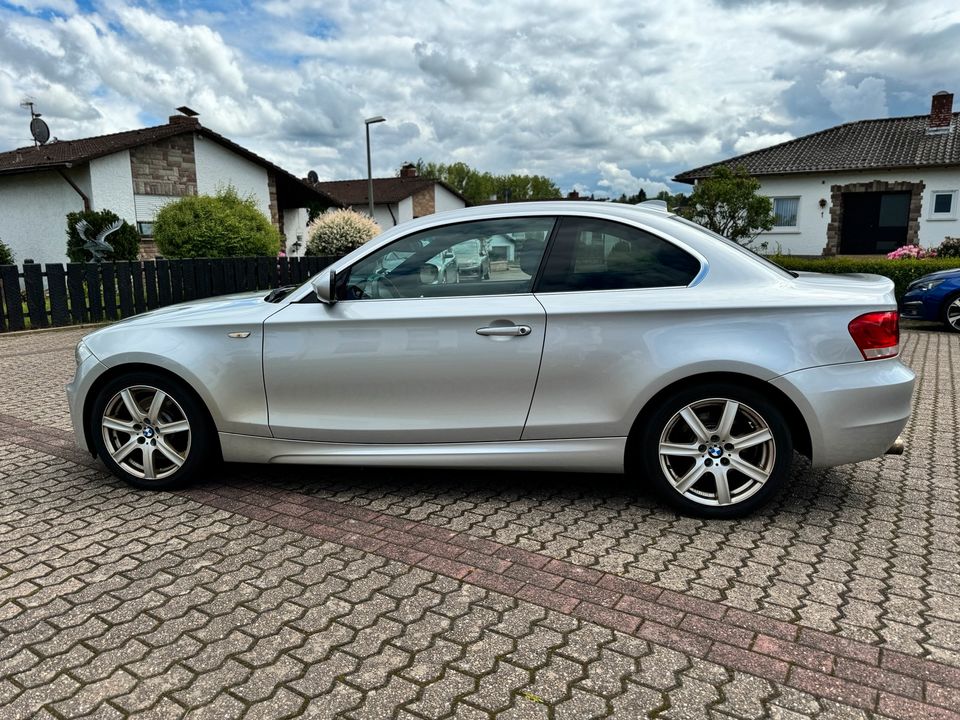 BMW 123d Coupé in Riegelsberg