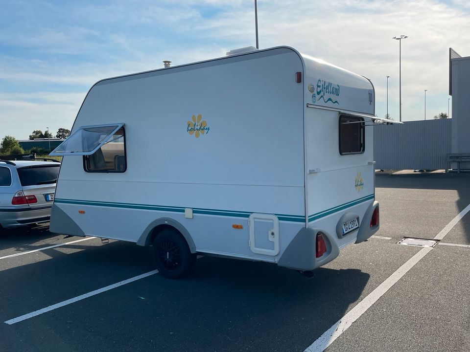 Klaus Eifelland 390 Wohnwagen, Doppelbett, Toilette in Düsseldorf