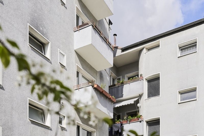 Helle und außergewöhnliche 5-Zimmer-Wohnung mit drei Austritten in zentraler Lage von Lindenthal in Köln