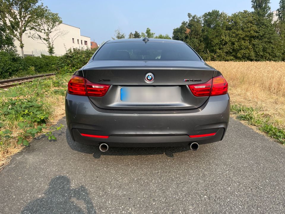 BMW 4er 435i xDrive Coupé - Vollausstattung/Apple CarPlay/M-Paket in Frankfurt am Main