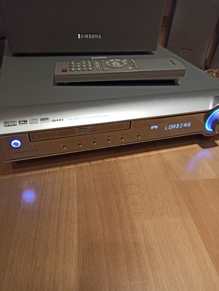 Samsung DVD Home Theater System HT-DM 150 Radio, CD - 400 Watt in Berlin