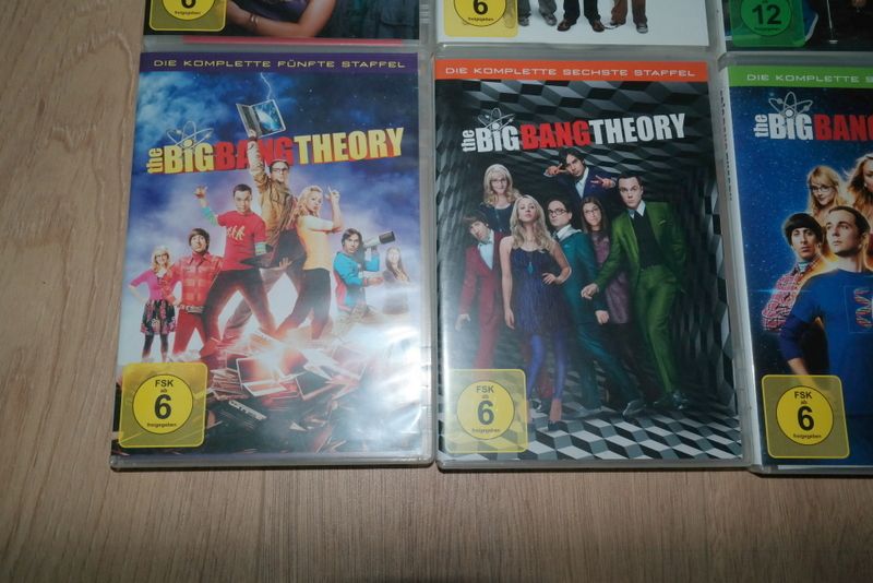 Staffel 1-8 von The BIG BANG Theory wie neu in Drensteinfurt