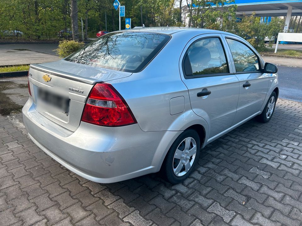 Chevrolet Aveo 1.2L Benzin 90.000km in Berlin