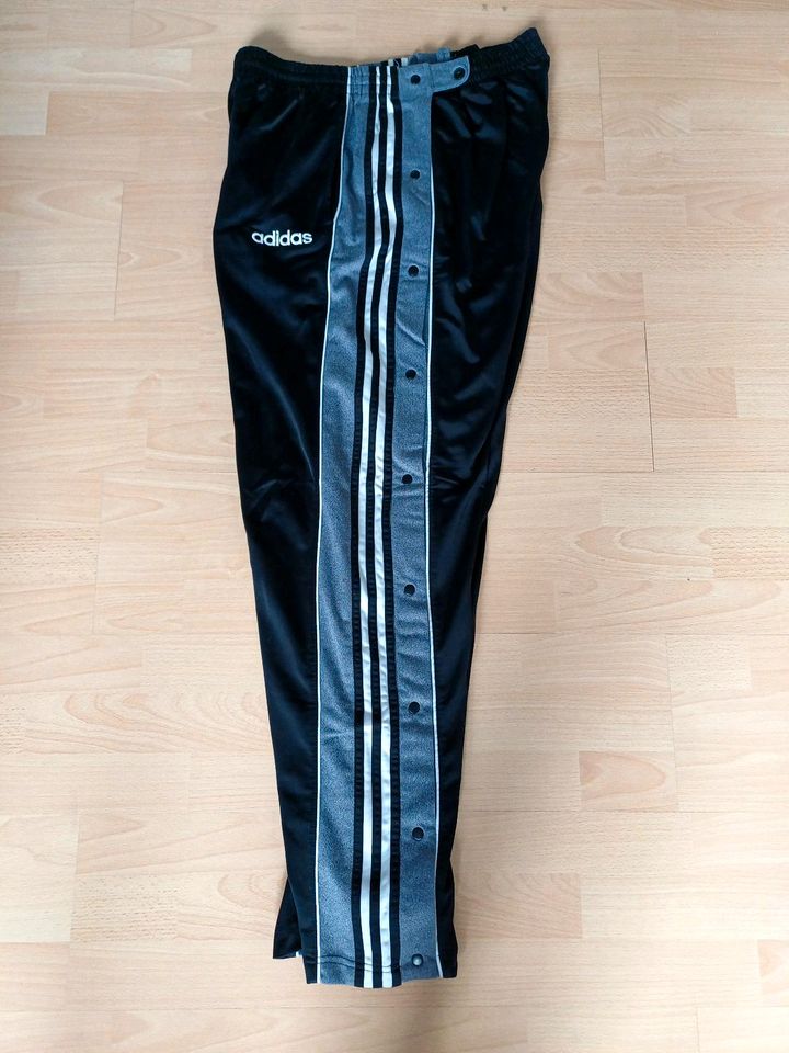 Adidas Jogginghose mit Knöpfen 1990er Jahre in Bayern - Obermichelbach |  eBay Kleinanzeigen ist jetzt Kleinanzeigen