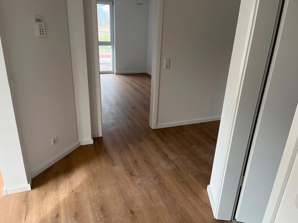 Neubau 3 Zimmer,Küche Bad,Flur, mit Dachterrasse in Wartenberg