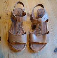 ungetragene Sommerschuhe/Sandalen Größe 37 in braunem Leder Hessen - Heringen (Werra) Vorschau