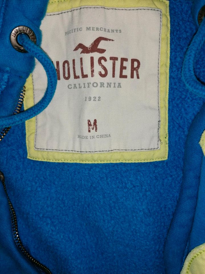 Dicke Sweatjacke Hollister Gr M in Oschersleben (Bode)