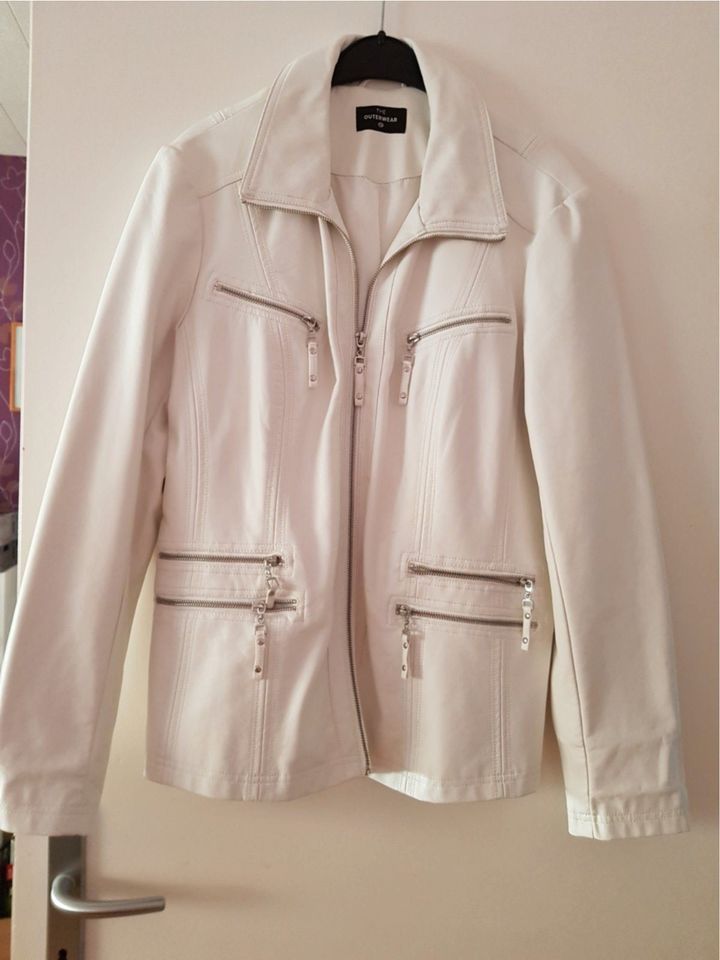 SCHÖNE SPORTLICHE JACKE WEISS GR. 44  NEU in Hameln