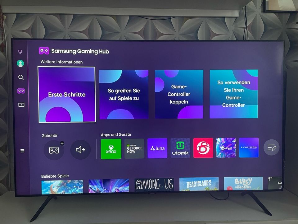 Samsung Flat 65 Zoll UHD 4K Smart TV in Berlin