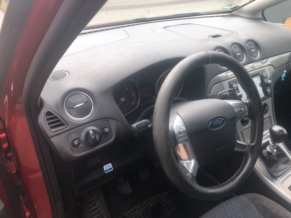 Ford S-Max mit 7 platz und Tuv noch 1 Monat in Gehrden