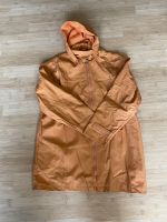 Regenjacke/Kurzmantel Gr M mit Kapuze München - Thalk.Obersendl.-Forsten-Fürstenr.-Solln Vorschau