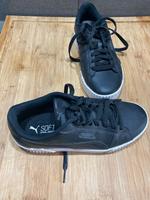 Puma Turnschuhe schwarz in Gr 38 neuwertig Niedersachsen - Kirchgellersen Vorschau