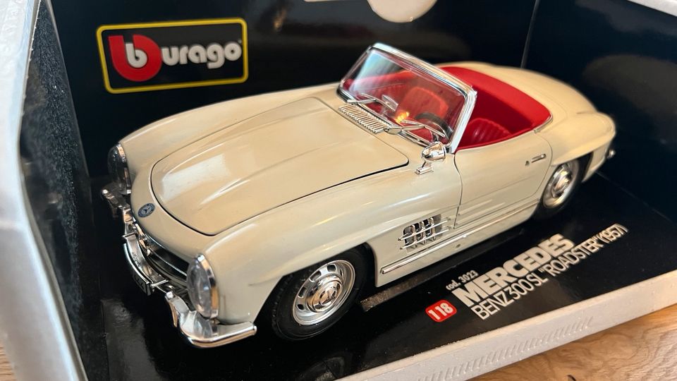 Modellauto 1:18 Mercedes 300 SL Burago in Bad Kötzting