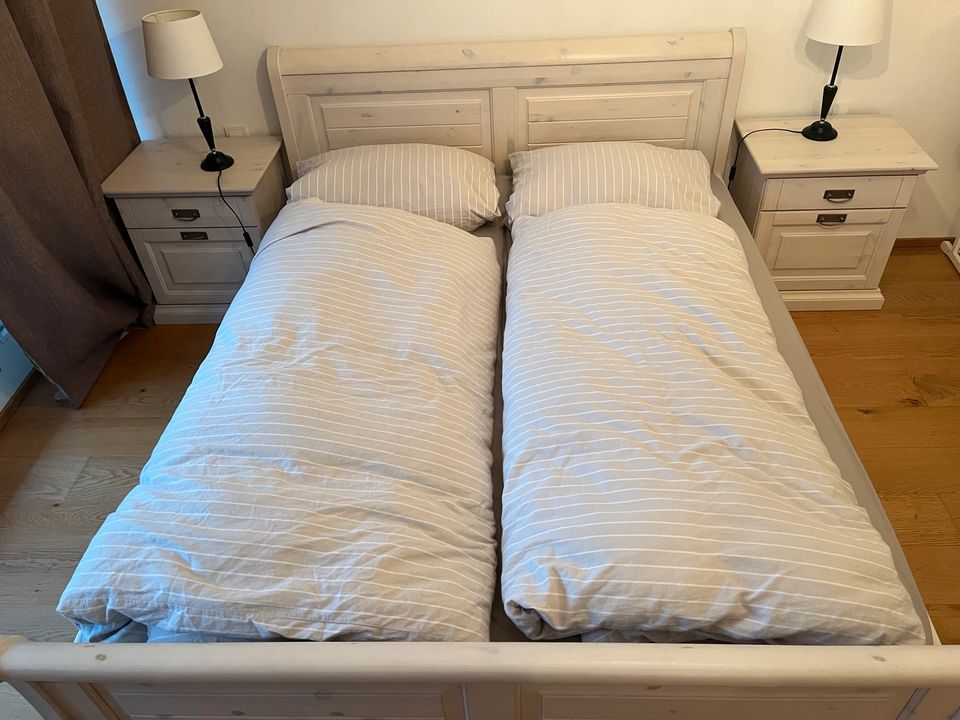 Schrank, Bett, 2Nachttische aus Massivholz Landhausstil in Dortmund
