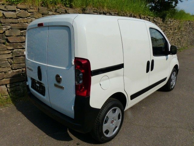 Fiat Fiorino Kasten L1 2x Schiebetür erst 31 Tkm PDC in Mülheim (Ruhr)