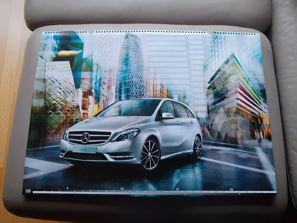 XXL Mercedes-Benz Kalender Passenger Cars 2012 Visionary Cities in Markkleeberg