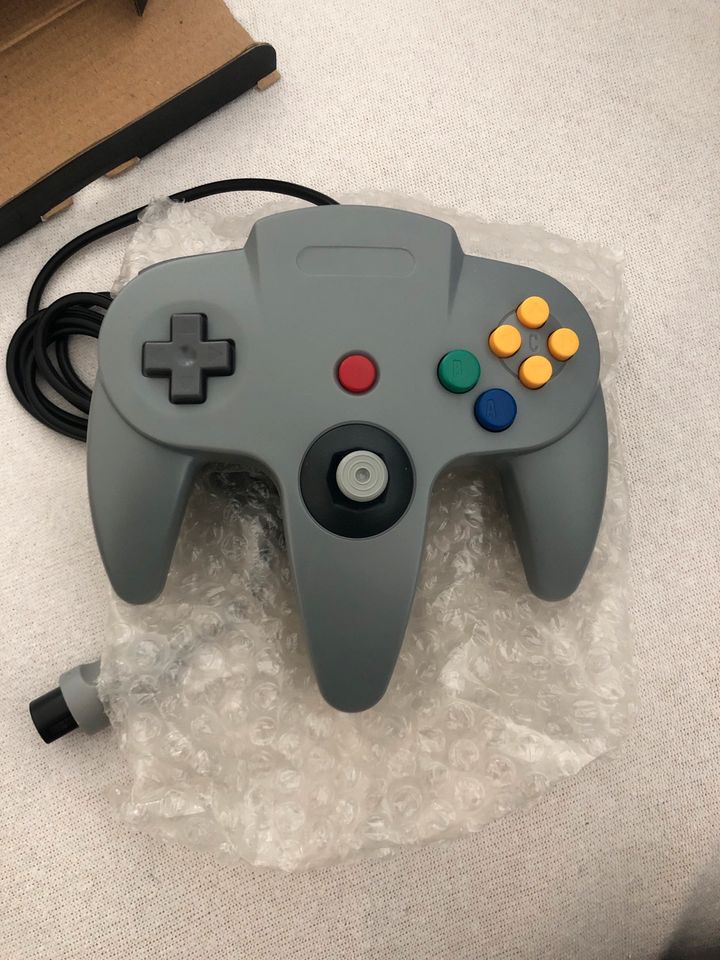 Nintendo 64 Controller in Pforzheim